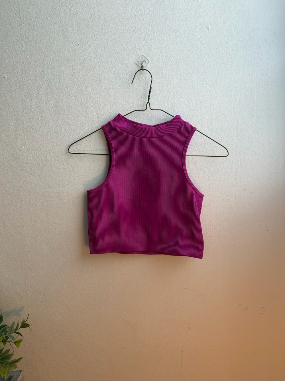 Classic Ribbed High-Neck Crop Top - Magenta